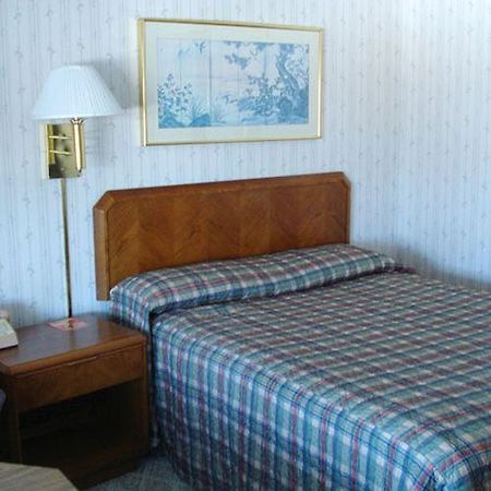 Rainbow Motel Watertown Camera foto