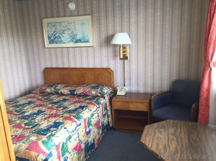 Rainbow Motel Watertown Esterno foto