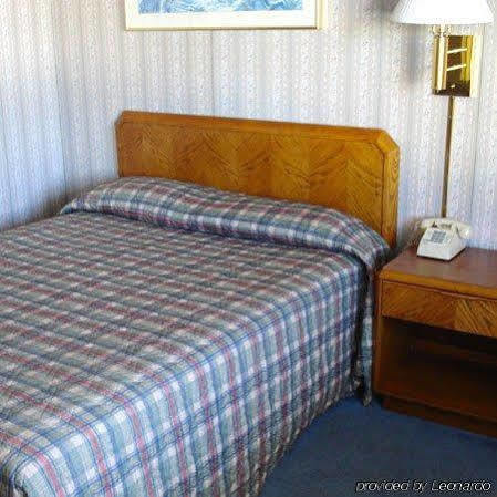 Rainbow Motel Watertown Esterno foto